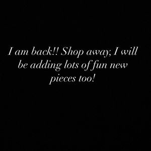 Hello! I will be posting more clothes soon! Stay tuned!